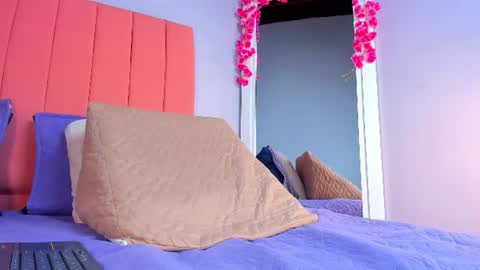 Rosse online show from 06-17-26, 07:04