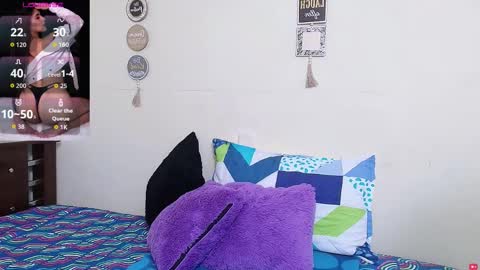 rose_towers4 online show from 11-12-25, 08:41