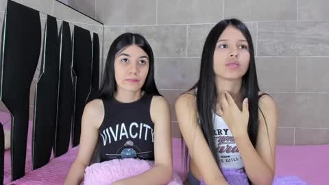 Rose y Miah online show from 01-19-25, 07:04