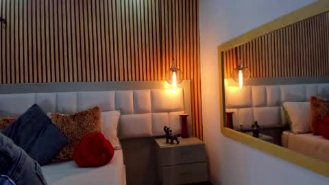 Snapshot of roseaurora chatting on 01-09-26, 01:03 roseaurora online show from 01-09-26, 01:03