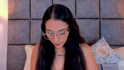 roseaurora online show from 05-28-26, 10:34