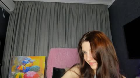 Snapshot of roseblanche2k chatting on 11-05-25, 04:18 Florin online show from 11-05-25, 04:18