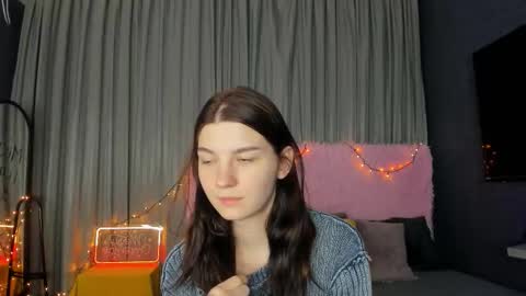 Snapshot of roseblanche2k chatting on 12-03-25, 11:03 Florin online show from 12-03-25, 11:03