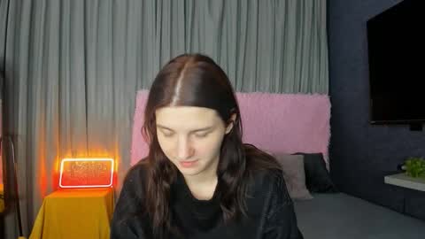 Snapshot of roseblanche2k chatting on 12-04-25, 06:38 Florin online show from 12-04-25, 06:38