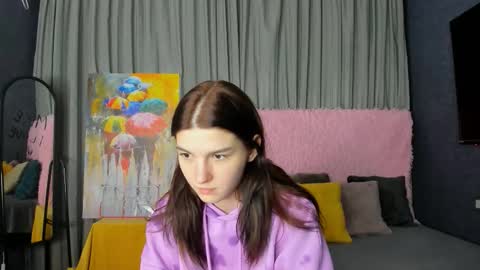 Snapshot of roseblanche2k chatting on 12-14-25, 11:20 Florin online show from 12-14-25, 11:20