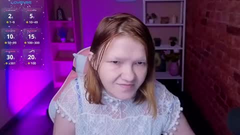 Snapshot of rosebloomx chatting on 05-31-26, 01:18 Rose online show from 05-31-26, 01:18