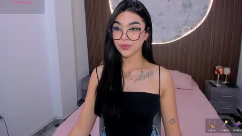 Snapshot of rosecassie chatting on 05-01-26, 01:48 Rose online show from 05-01-26, 01:48