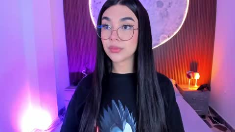 Snapshot of rosecassie chatting on 06-01-26, 01:02 Rose online show from 06-01-26, 01:02