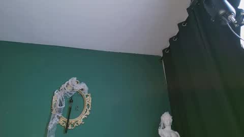 rosedelic online show from 10-29-25, 04:26