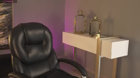 Rose  online show from 10-14-25, 08:53