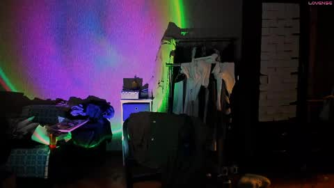Snapshot of roselina_ chatting on 04-20-26, 07:37 Rose online show from 04-20-26, 07:37
