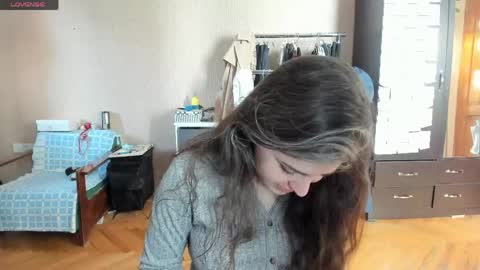 Snapshot of roselina_ chatting on 04-27-26, 12:03 Rose online show from 04-27-26, 12:03