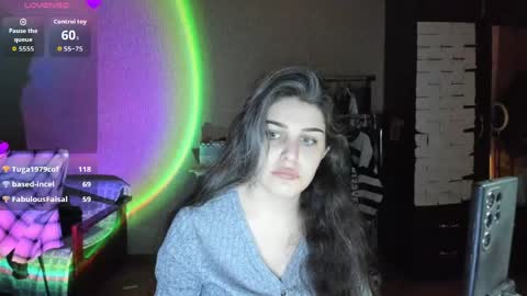 Snapshot of roselina_ chatting on 05-10-26, 05:29 Rose online show from 05-10-26, 05:29