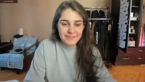Snapshot of roselina_ chatting on 07-01-26, 12:18 Rose online show from 07-01-26, 12:18