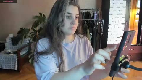 Snapshot of roselina_ chatting on 07-27-26, 02:35 Rose online show from 07-27-26, 02:35