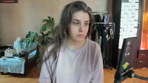 Snapshot of roselina_ chatting on 07-28-26, 10:21 Rose online show from 07-28-26, 10:21