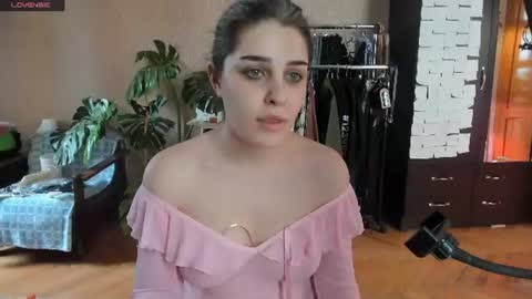 Snapshot of roselina_ chatting on 07-29-26, 11:08 Rose online show from 07-29-26, 11:08