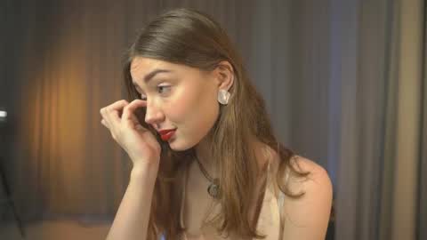 Snapshot of rosellegaeta chatting on 12-04-25, 04:11 Elsa online show from 12-04-25, 04:11