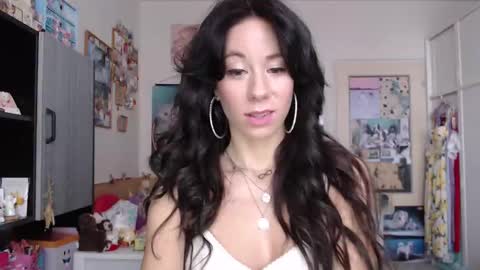 Rose online show from 01-14-26, 01:17