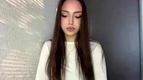 Snapshot of rosenavillifana chatting on 09-10-25, 01:55 Mimi online show from 09-10-25, 01:55