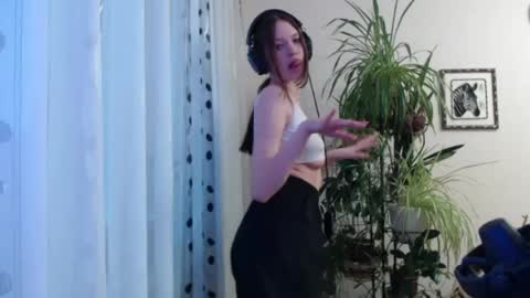 Lina online show from 04-20-26, 03:15