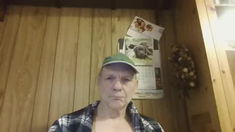 roses2u1958 online show from 01-01-25, 04:39