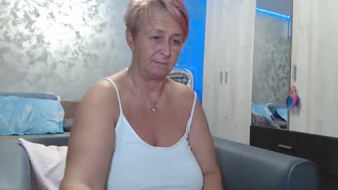 Lovepinklilly online show from 01-02-25, 09:39