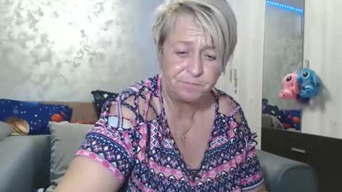 Lovepinklilly online show from 12-17-25, 05:30