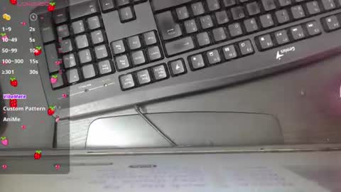 Snapshot of roses_liittle_ chatting on 06-24-26, 01:26 roses_liittle_ online show from 06-24-26, 01:26