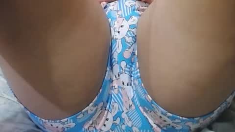 Snapshot of rosesvalentina chatting on 10-01-25, 01:22 Ocean online show from 10-01-25, 01:22