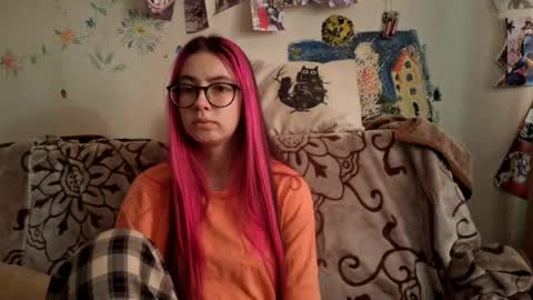 Snapshot of rosettahadges chatting on 04-13-26, 08:53 Amlija online show from 04-13-26, 08:53