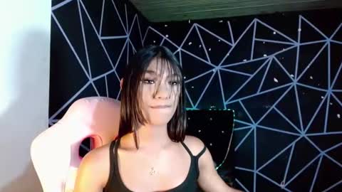 Snapshot of rosettahott chatting on 05-19-26, 10:49 Rosettahott online show from 05-19-26, 10:49