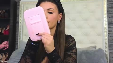 Gabriela online show from 10-13-25, 06:35