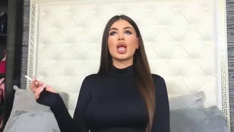 Gabriela online show from 11-24-25, 08:14