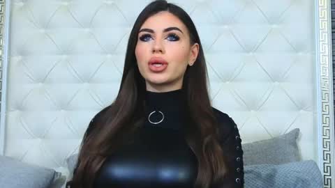 Gabriela online show from 04-18-26, 04:16