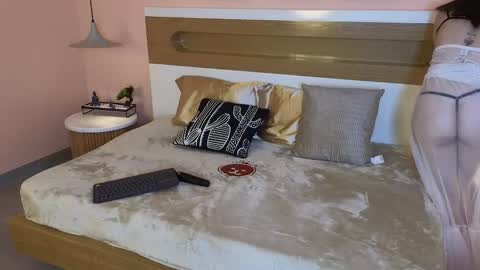 Snapshot of rosewilsom chatting on 02-27-25, 12:02 rosewilsom online show from 02-27-25, 12:02