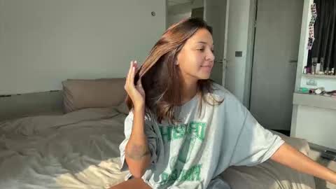 Roshelle online show from 02-22-26, 09:08