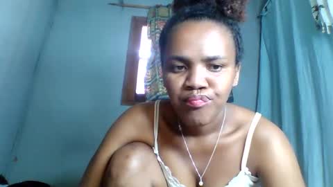 Snapshot of rosia22 chatting on 09-25-25, 06:39 rosia22 online show from 09-25-25, 06:39