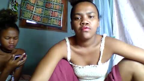 Snapshot of rosia22 chatting on 09-27-25, 12:10 rosia22 online show from 09-27-25, 12:10