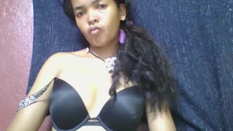 rosia685234 online show from 03-05-25, 08:10