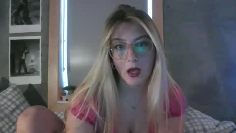 Rosie online show from 12-03-25, 01:53