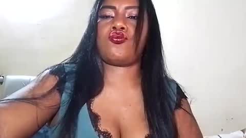 Snapshot of rosmerynava chatting on 10-13-25, 04:45 rosmerynavarro online show from 10-13-25, 04:45