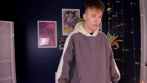 Mia online show from 11-19-25, 11:10