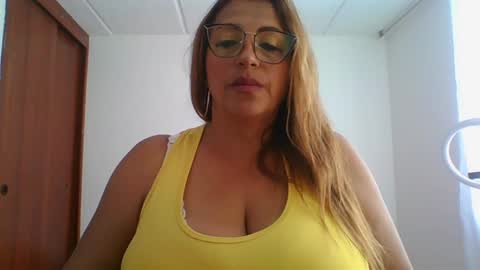 Rossana  online show from 12-22-24, 12:49