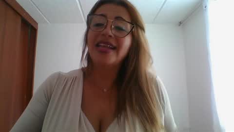 Rossana  online show from 02-06-25, 07:40