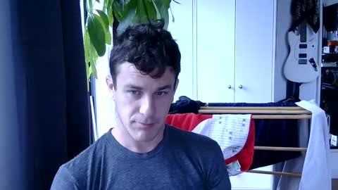 Snapshot of rosscollab chatting on 04-25-26, 01:36 RossCollab online show from 04-25-26, 01:36