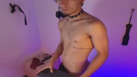 rosse_one online show from 11-18-25, 06:12