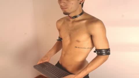 rosse_one online show from 11-30-25, 06:56