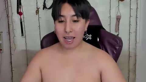 Snapshot of rossedemond30 chatting on 05-15-26, 09:55 ROSSE DEMOND online show from 05-15-26, 09:55