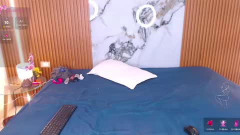 Rossi Hill online show from 04-17-26, 12:41